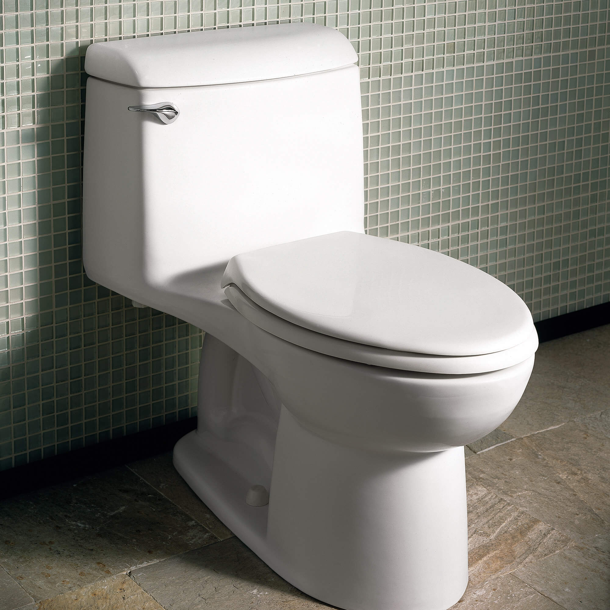 American Standard Champion 4 Elongated One-Piece Toilet 1.6 GPF with Toilet Seat - Image 4